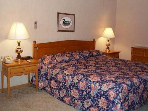 High Village Breezy Point Екстериор снимка